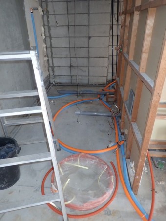 ユニットバス配管状況 212c59edad18b43425a3f5981a994263-e1726726343675